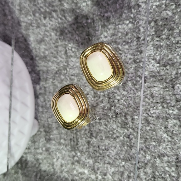 Christian Dior Vintage Clip Earring, Numbered, - Picture 3 of 6